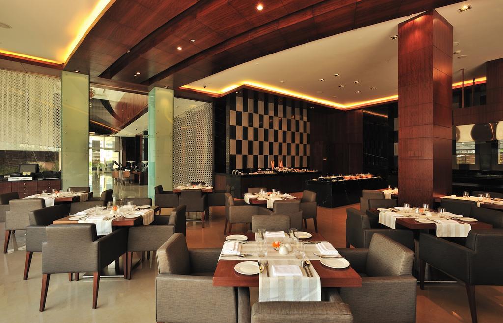 The Anya Hotel-Golf Course Road Gurgaon Buitenkant foto
