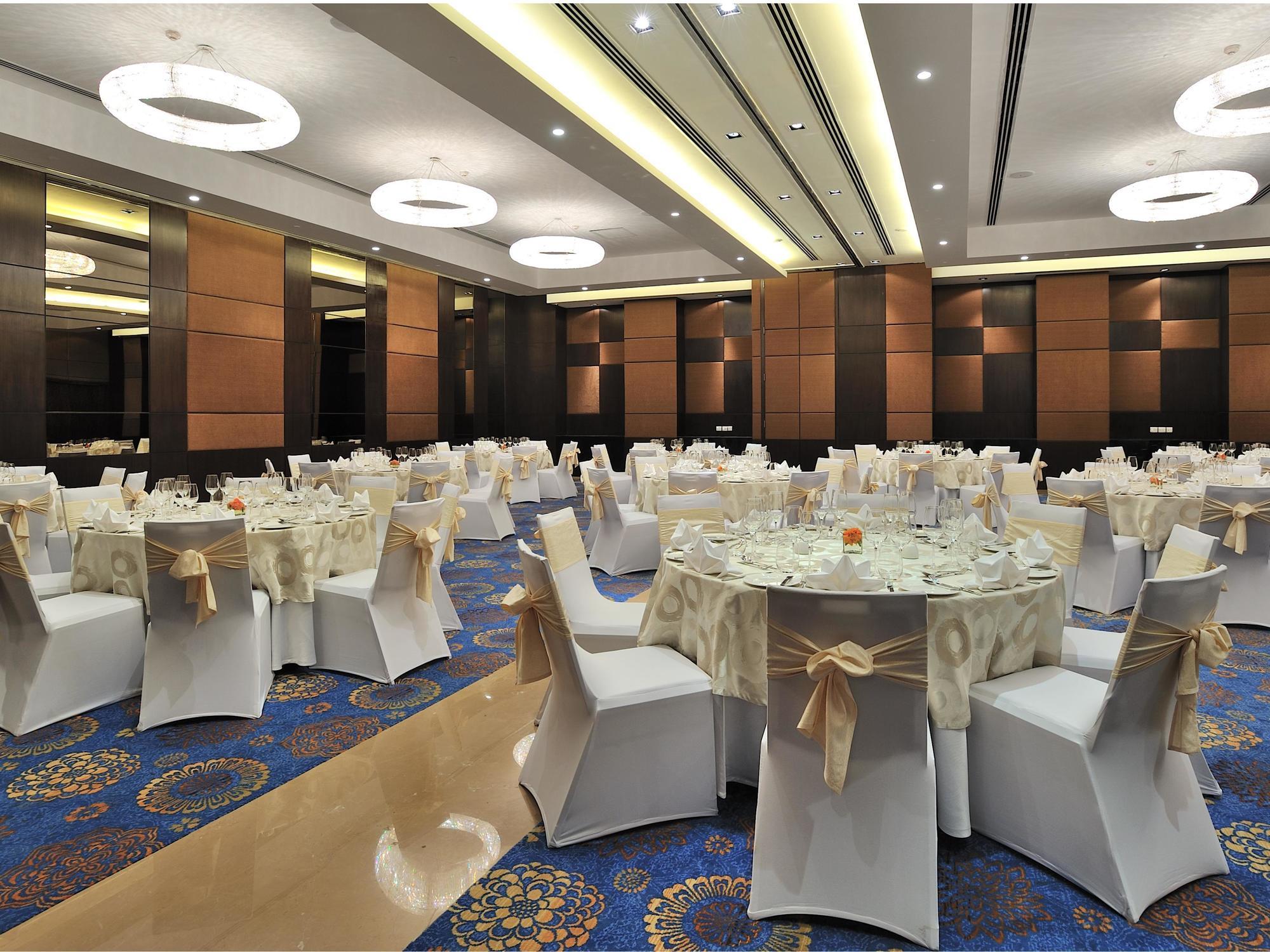 The Anya Hotel-Golf Course Road Gurgaon Buitenkant foto