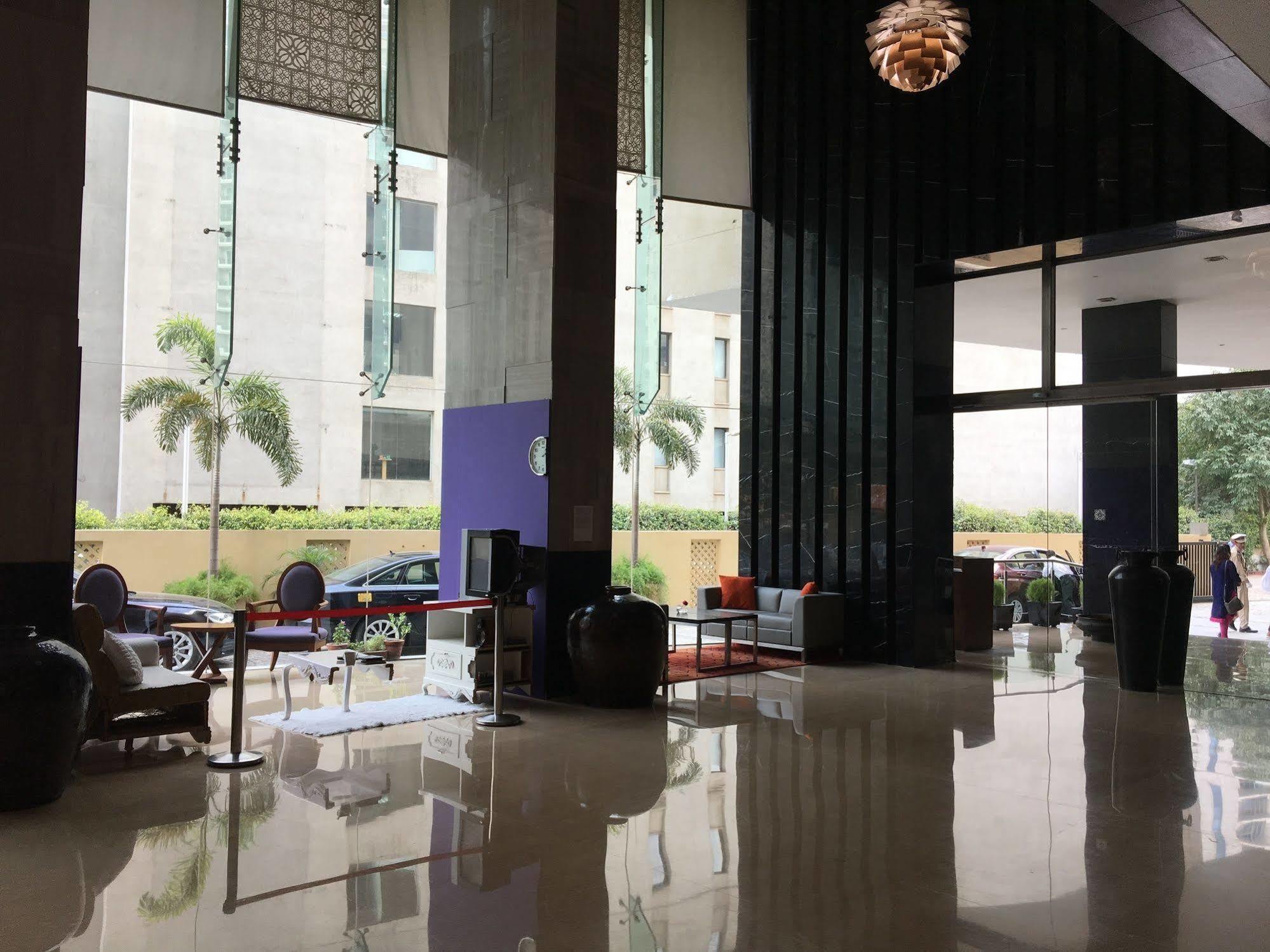 The Anya Hotel-Golf Course Road Gurgaon Buitenkant foto