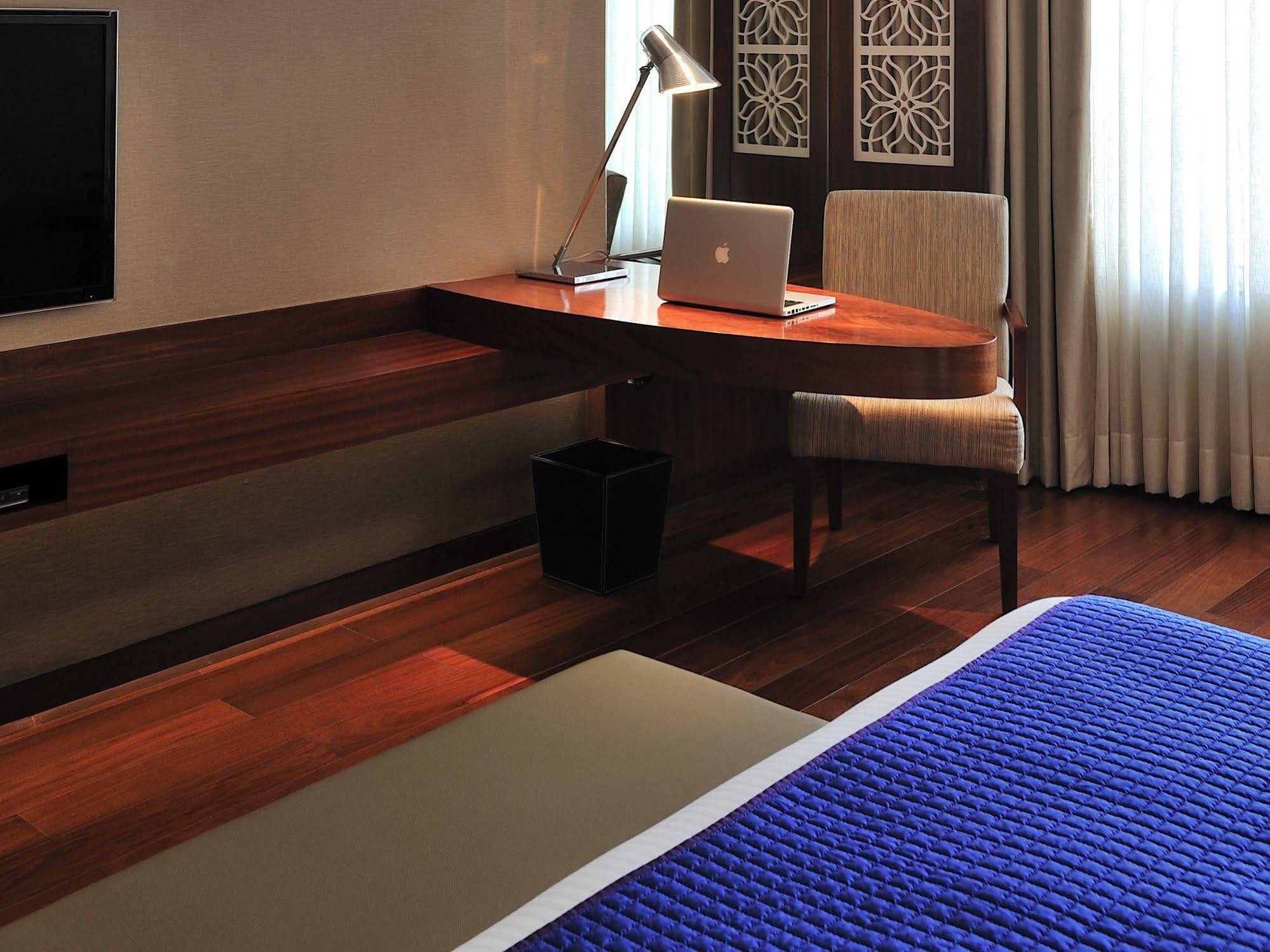 The Anya Hotel-Golf Course Road Gurgaon Buitenkant foto
